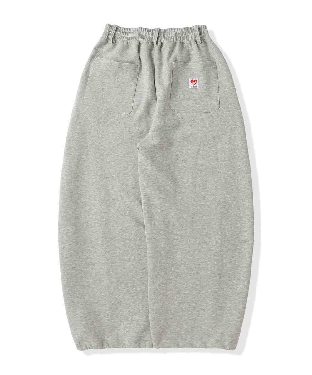 TL heart logo patch balloon sweat pants