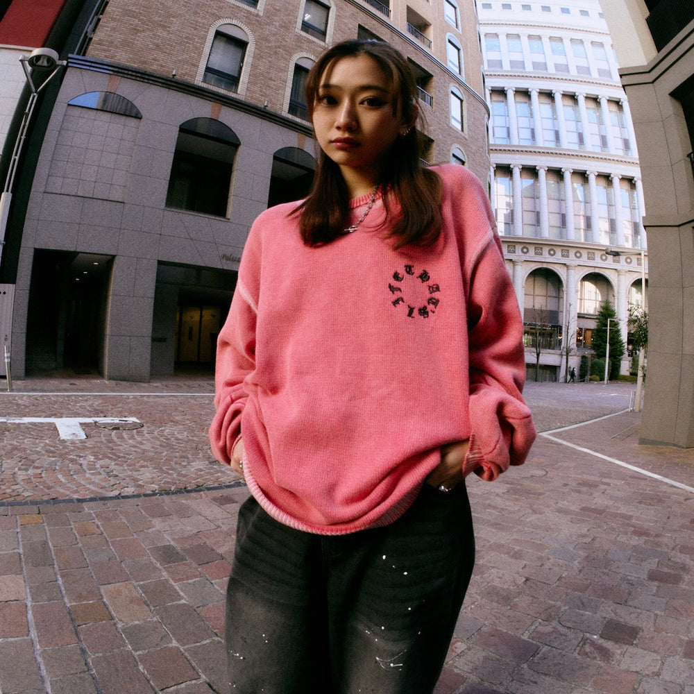 Vintage styles Circle logo knit