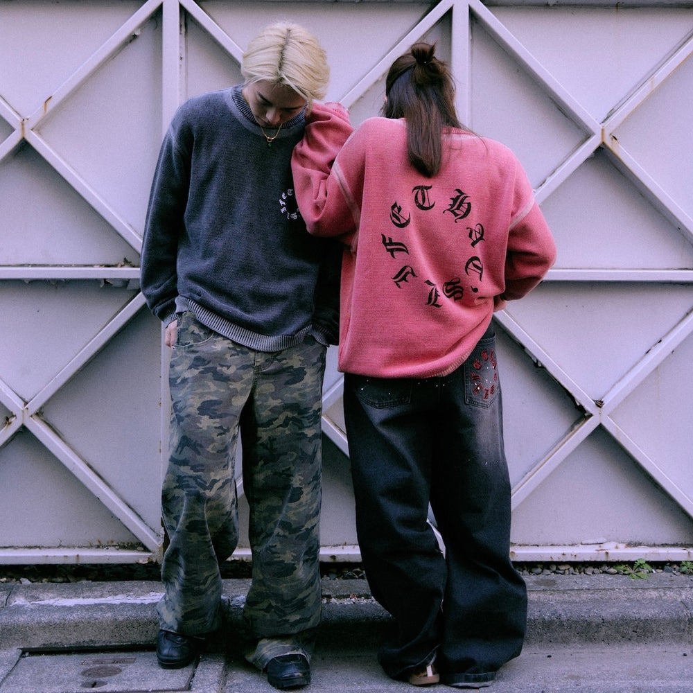 Vintage styles Circle logo knit