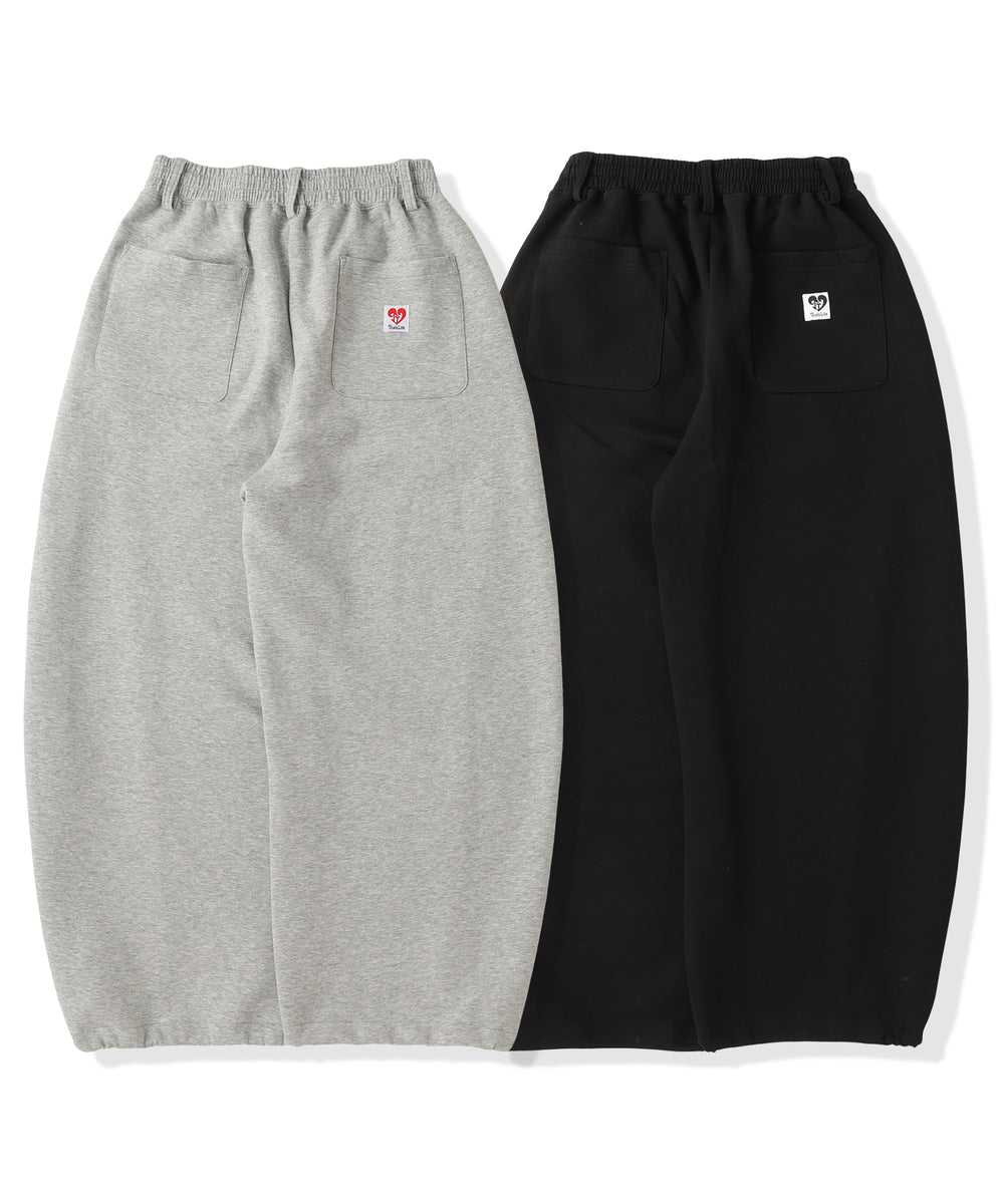 TL heart logo patch balloon sweat pants free