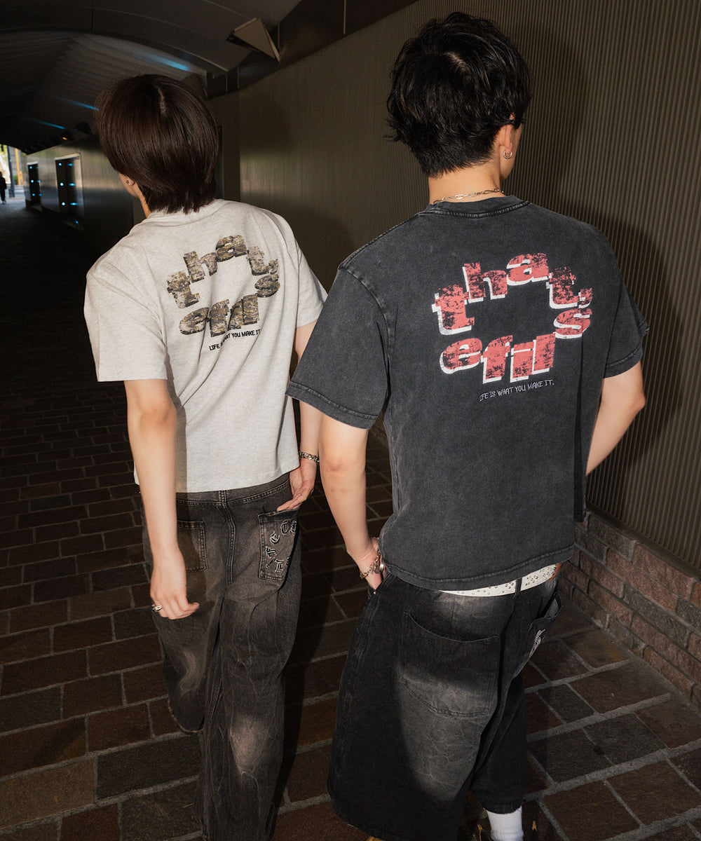 That's life distort logo tee