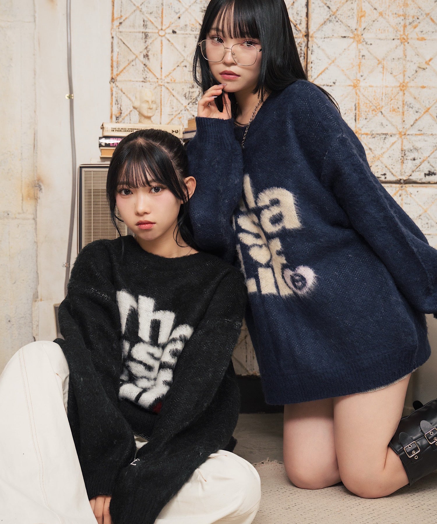 That's life “HEARTSTACK” logo knit