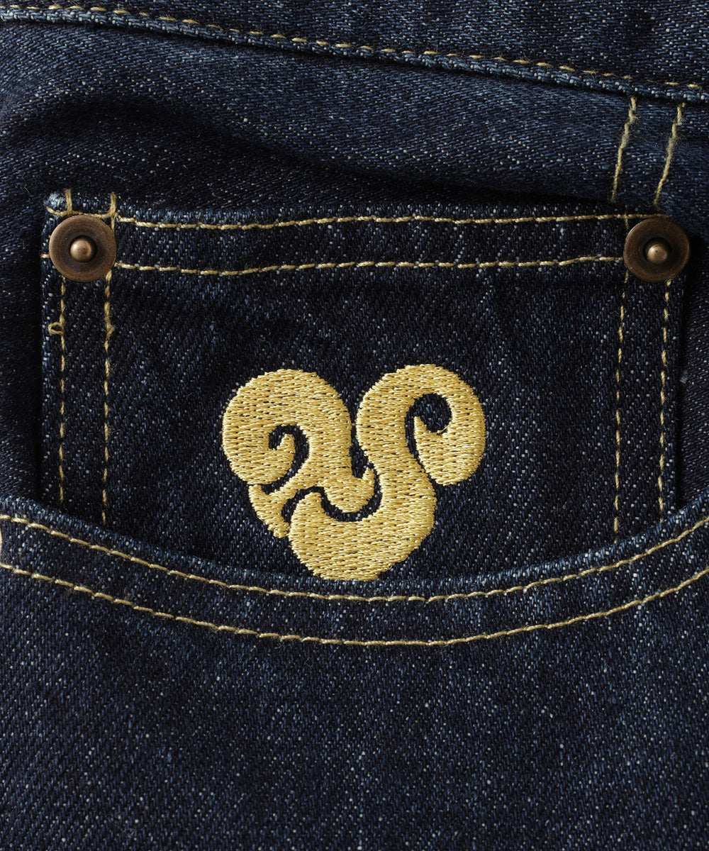 TL heart logo patch One Wash Curved Denim