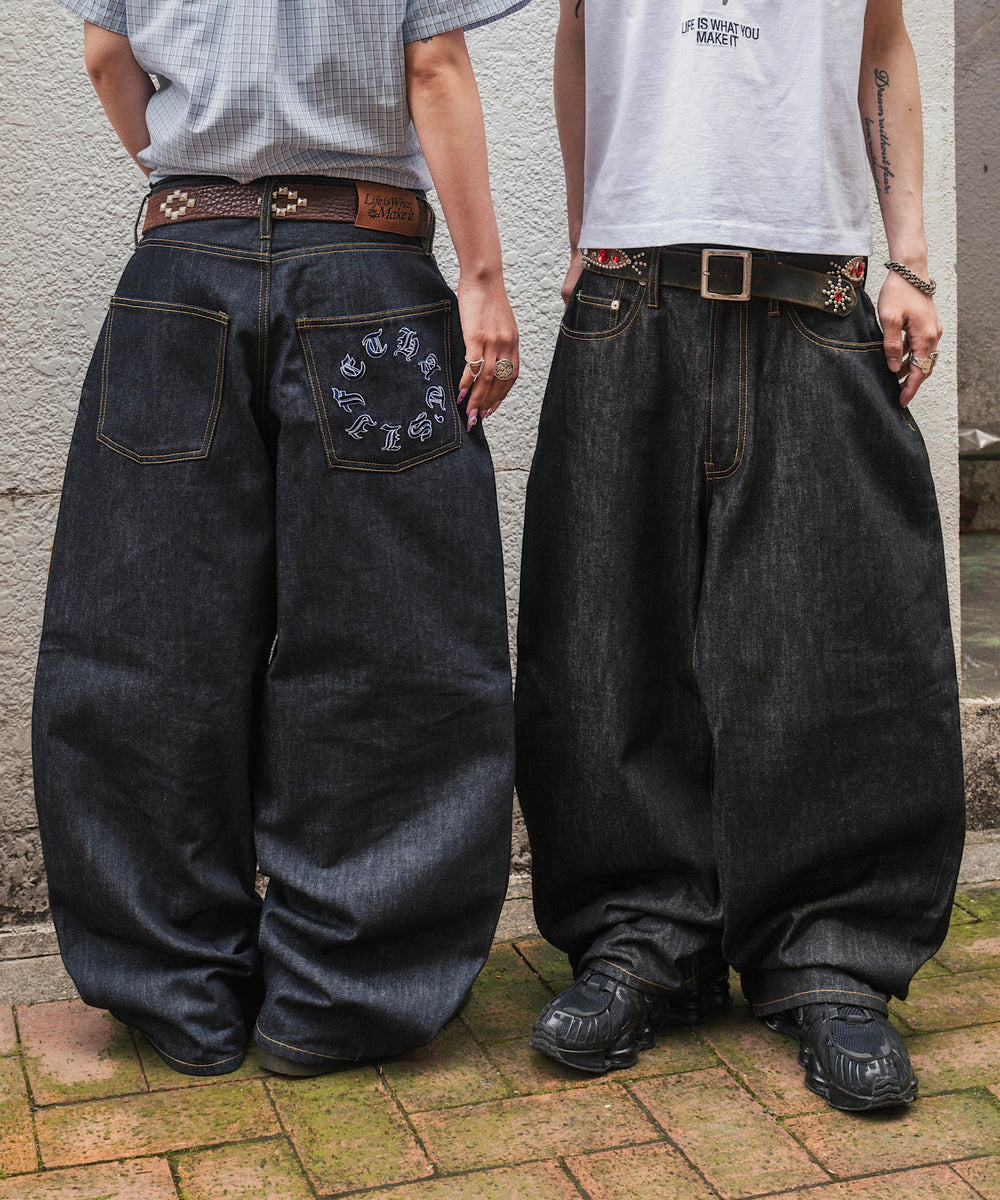 Slab rigid baggy denim