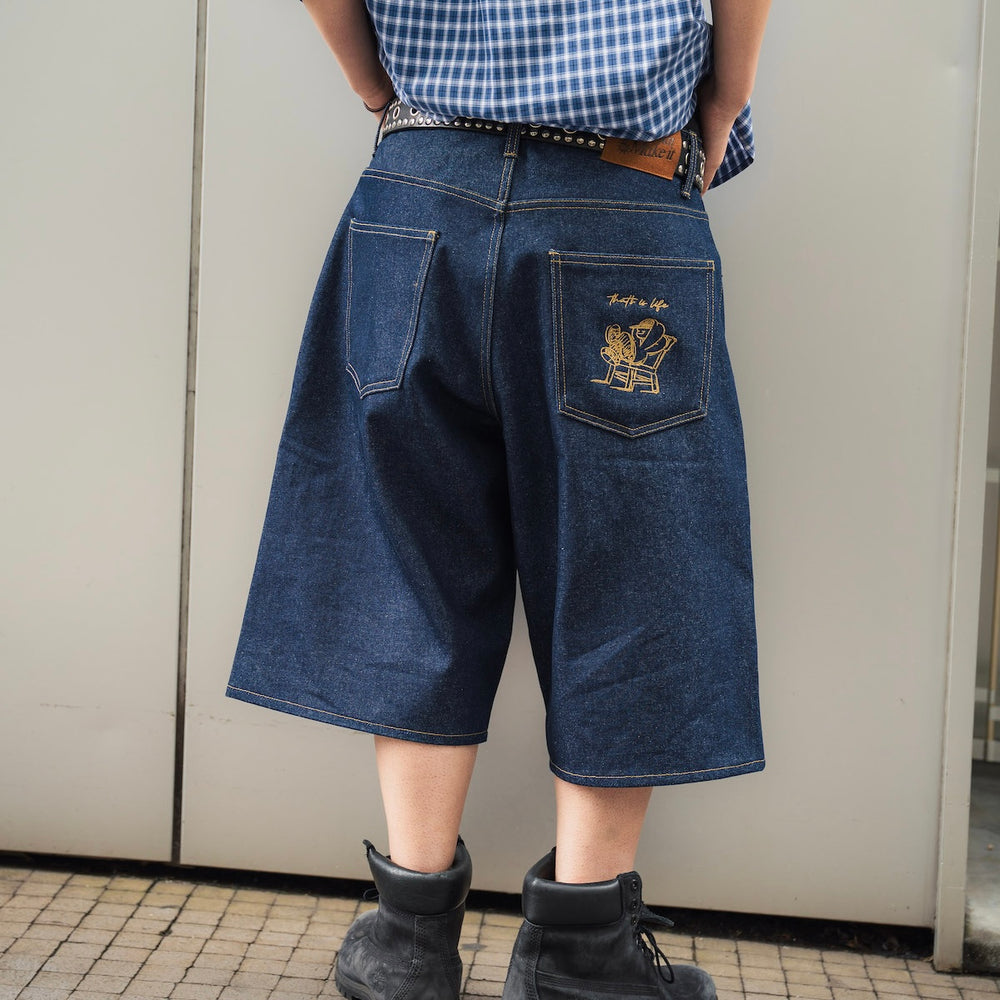 "CHILL LIFE" Rigid Denim shorts
