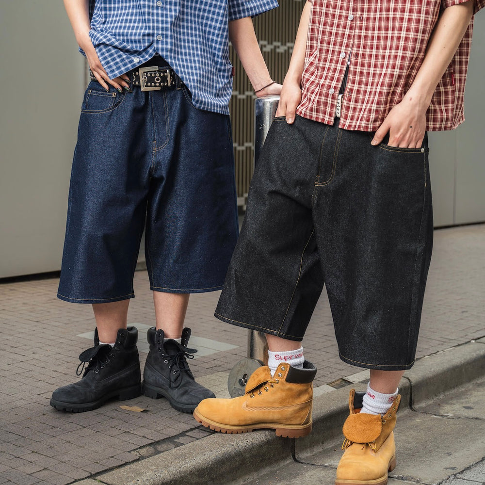 "CHILL LIFE" Rigid Denim shorts