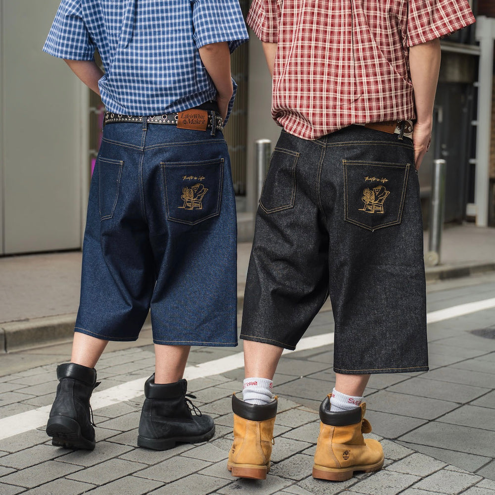 "CHILL LIFE" Rigid Denim shorts