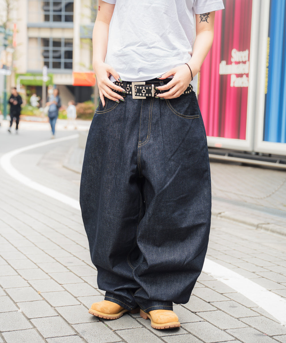 "CHILL LIFE" Rigid balloon Denim pants free