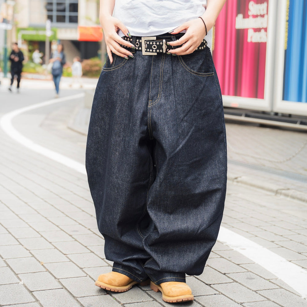 "CHILL LIFE" Rigid balloon Denim pants