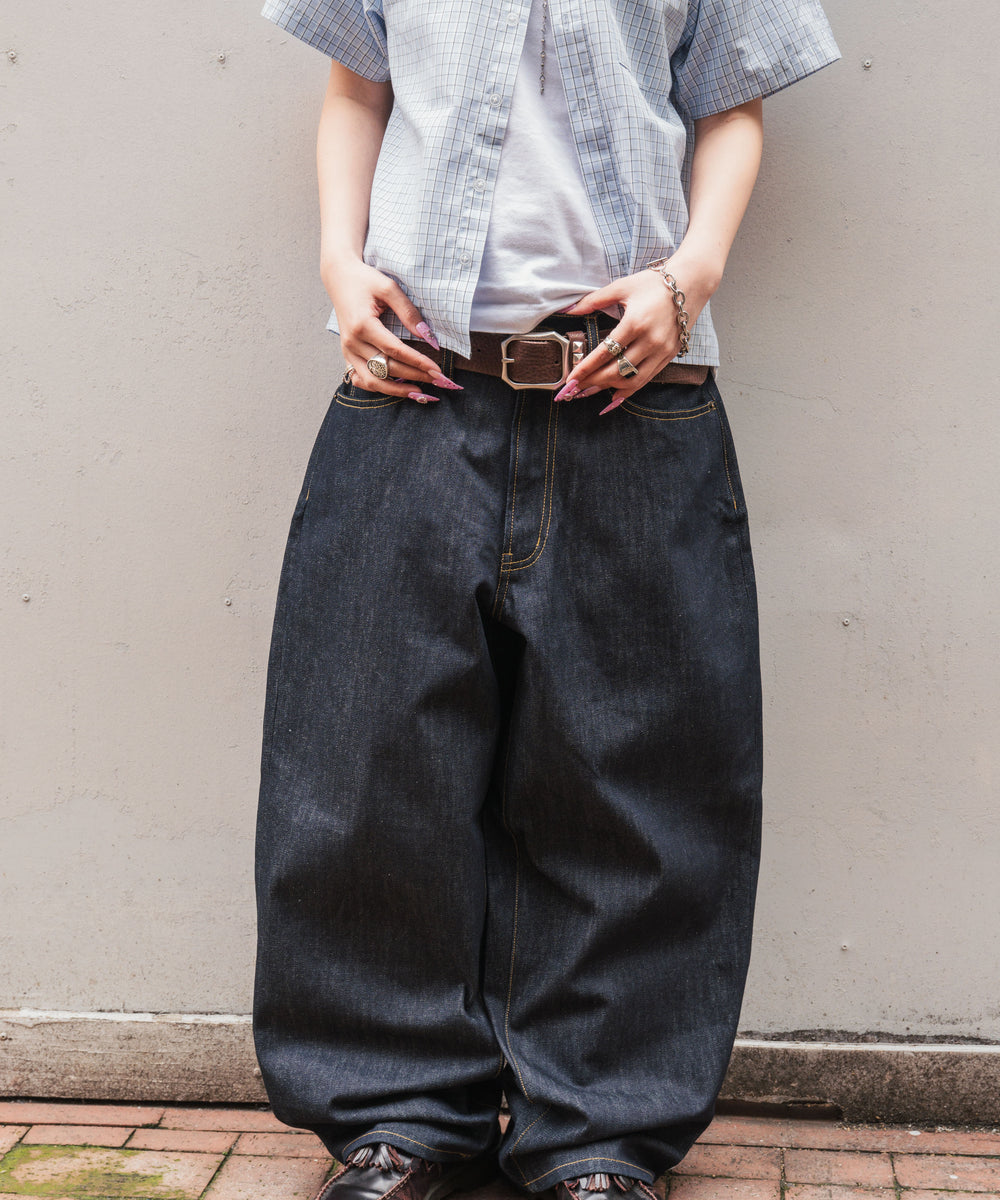 Slab rigid baggy denim free