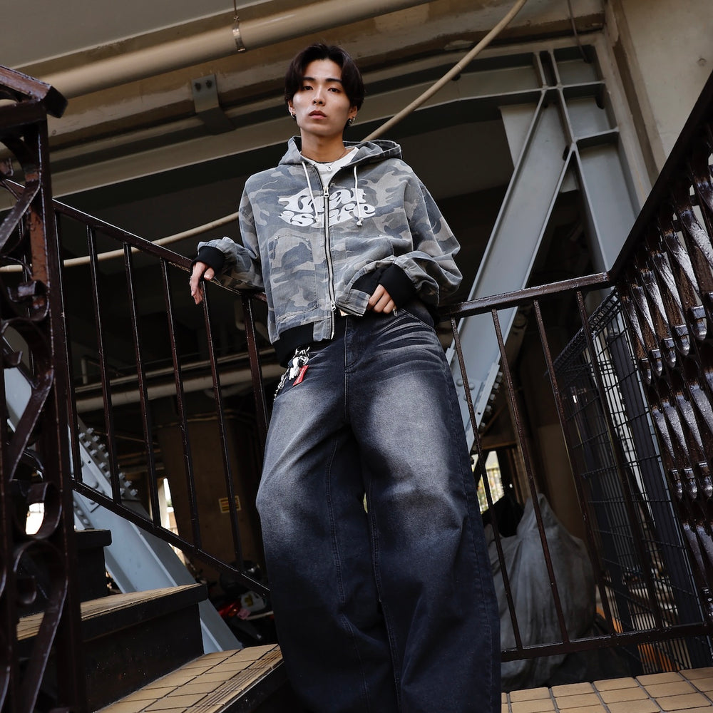 Front wave logo camo jacket