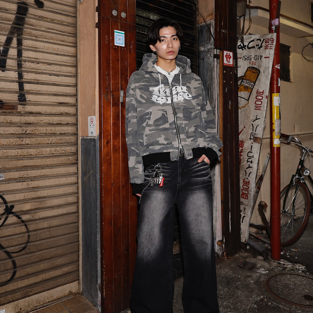 Front wave logo camo jacket