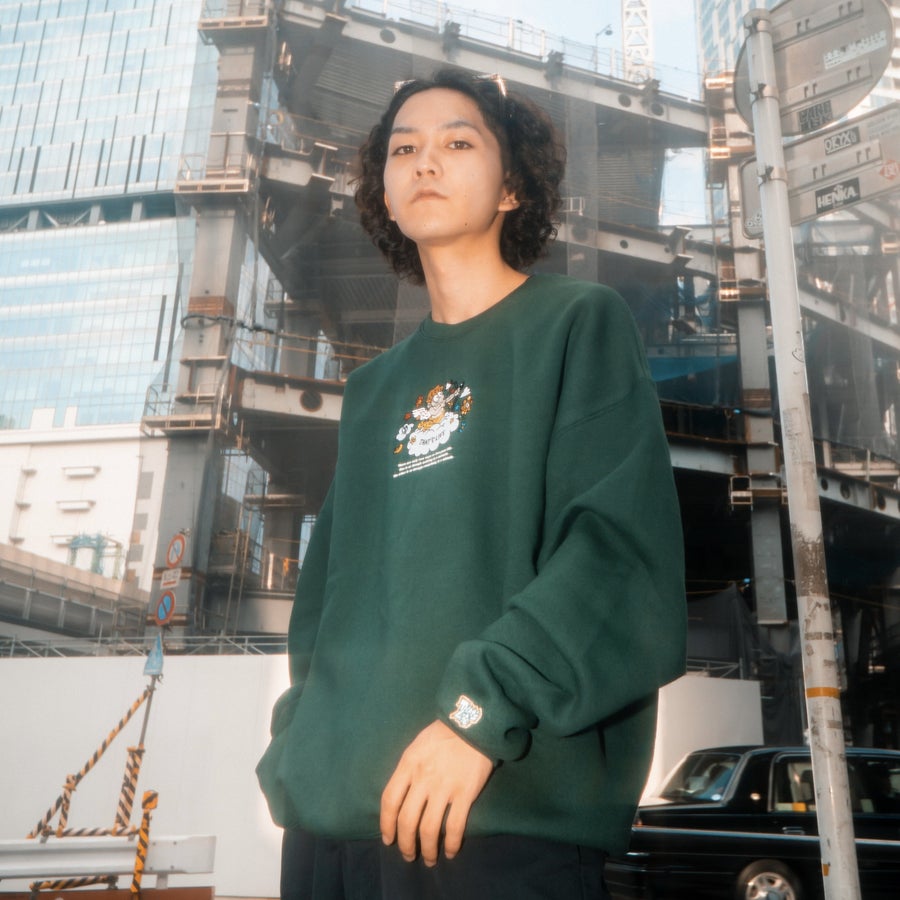 HEAVY WEIGHT HAPPY ANGEL SWEAT 